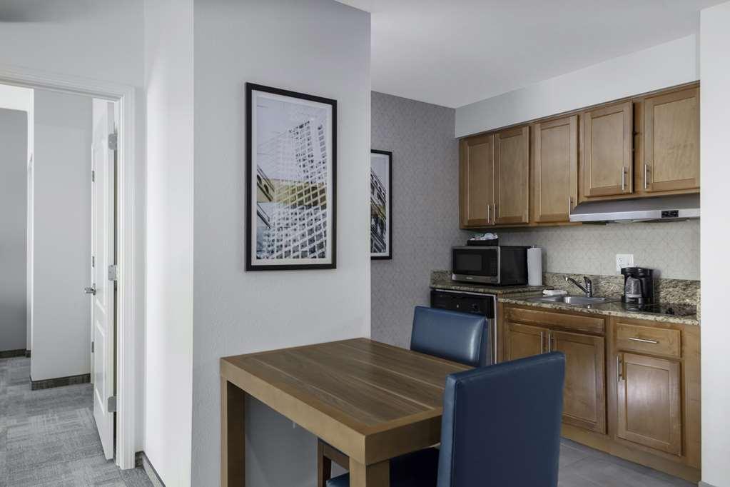 Homewood Suites By Hilton St. Louis - Galleria Richmond Heights Room photo
